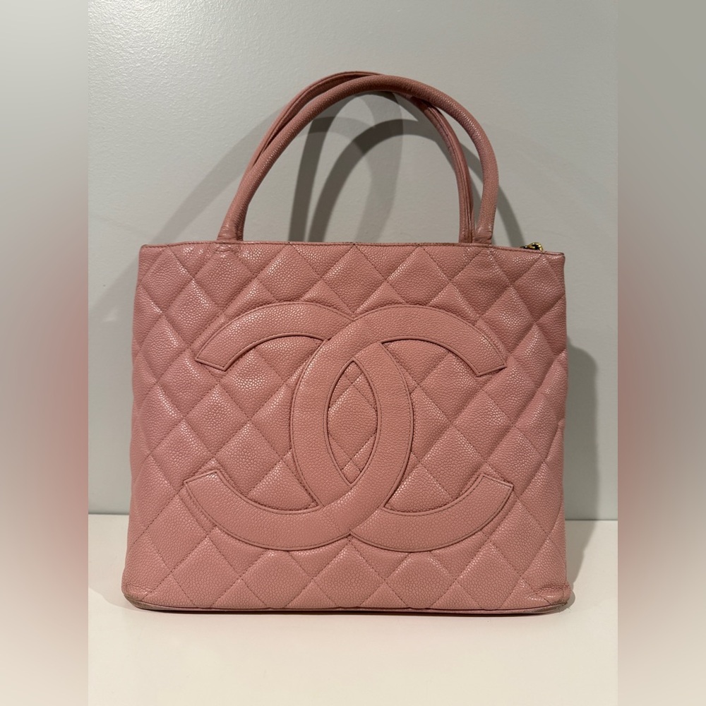 CHANEL Caviar Quilted Medallion Tote Light Pink
